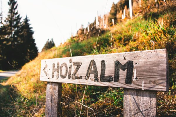 Hoiz Alm Huette mieten Österreich Hohe Tauern Schild
